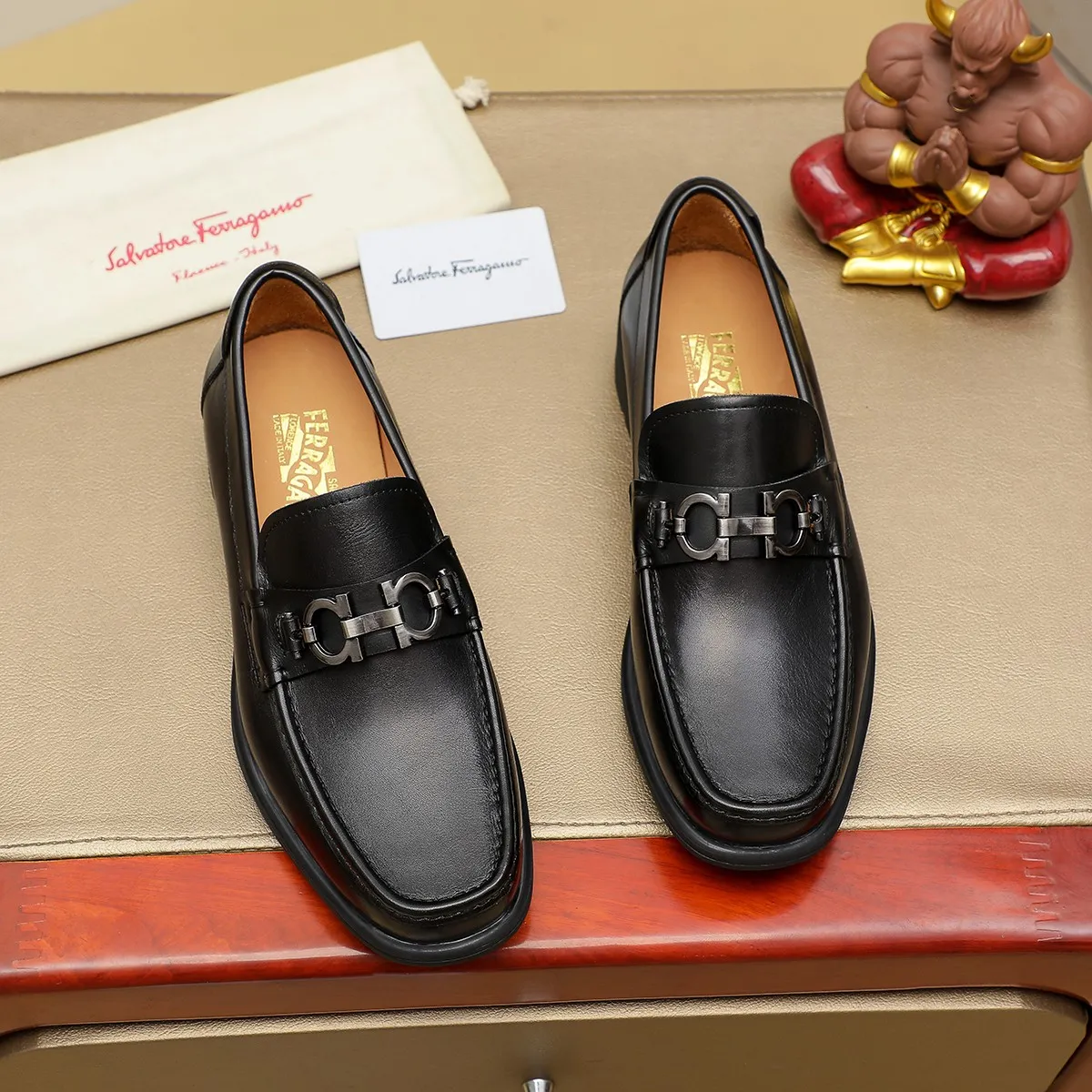 Men's shoes 250 Ferragamo [Ferragamo] top imported suit men's shoes 💯Original copy of the official website, product materials: selected imported embossed calfskin + luxury hardware buckle accessories ~ imported water-dyed cow 🐂 leather lining. Strong three-dimensional visual effect, original combination outsole, multiple colors available😘 Size: 39-44 (38.45.46. Customized)